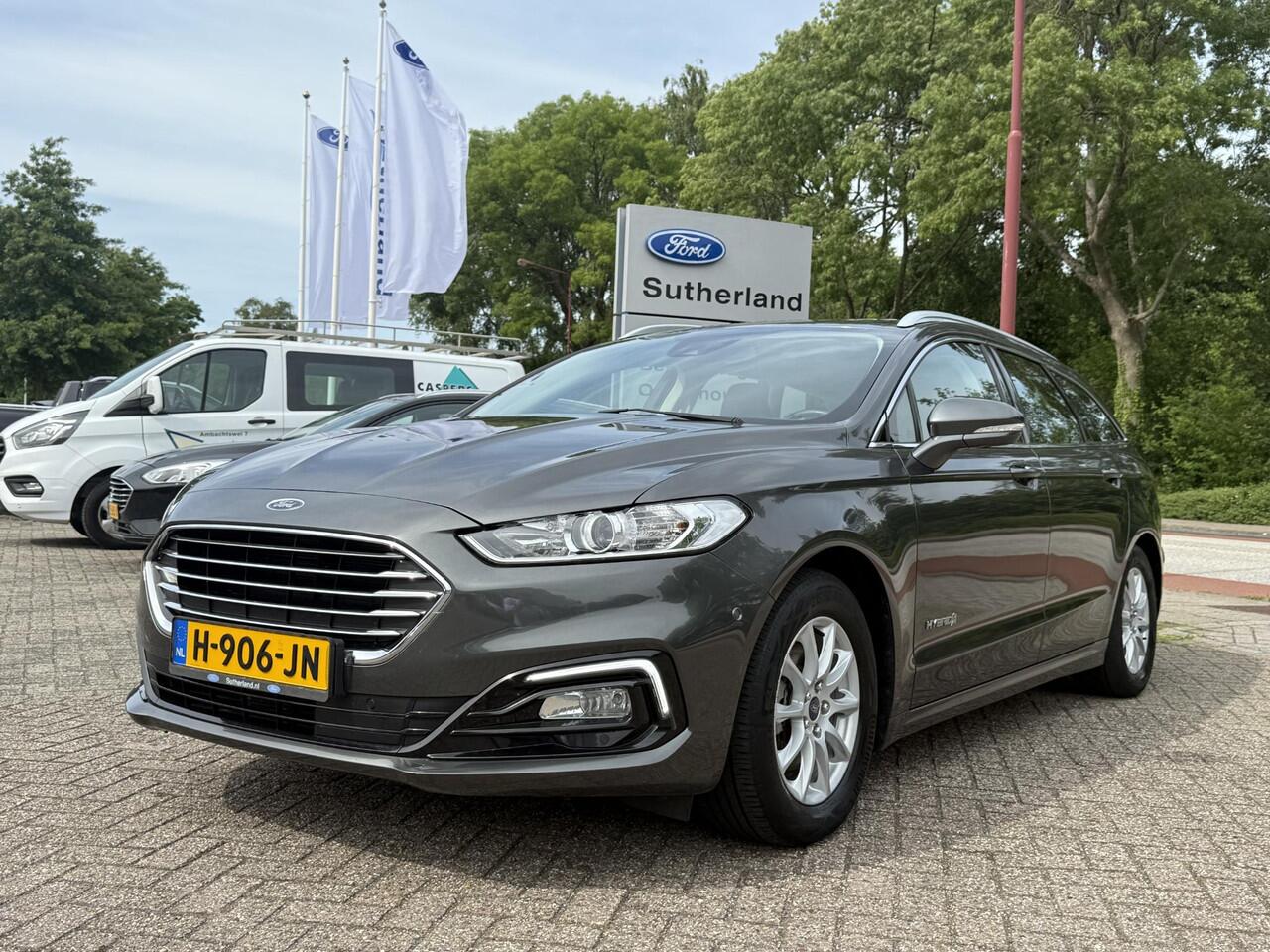 Ford MONDEO Wagon 2.0 IVCT HEV Titanium 187pk Cruise Control | Navigatie | Apple Carplay / Android Auto | Climate control | Extra Winterbanden set!