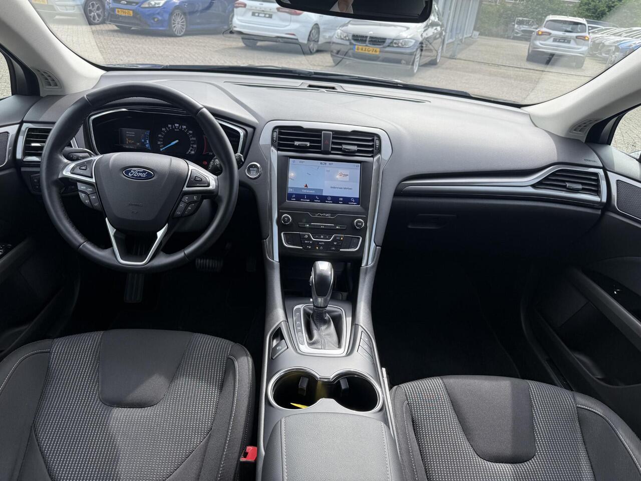 Ford MONDEO Wagon 2.0 IVCT HEV Titanium 187pk Cruise Control | Navigatie | Apple Carplay / Android Auto | Climate control | Extra Winterbanden set!