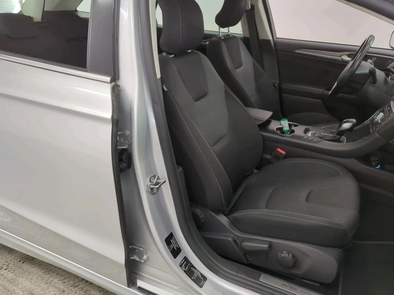 Ford MONDEO Wagon 2.0 IVCT HEV Titanium 1e Eigenaar | Volledig Onderh | BTW | NL-Auto | Camera | Stoelverwarming | Elek Klep | Navi | Ad Cruise | Full Led | Keyless | PDC