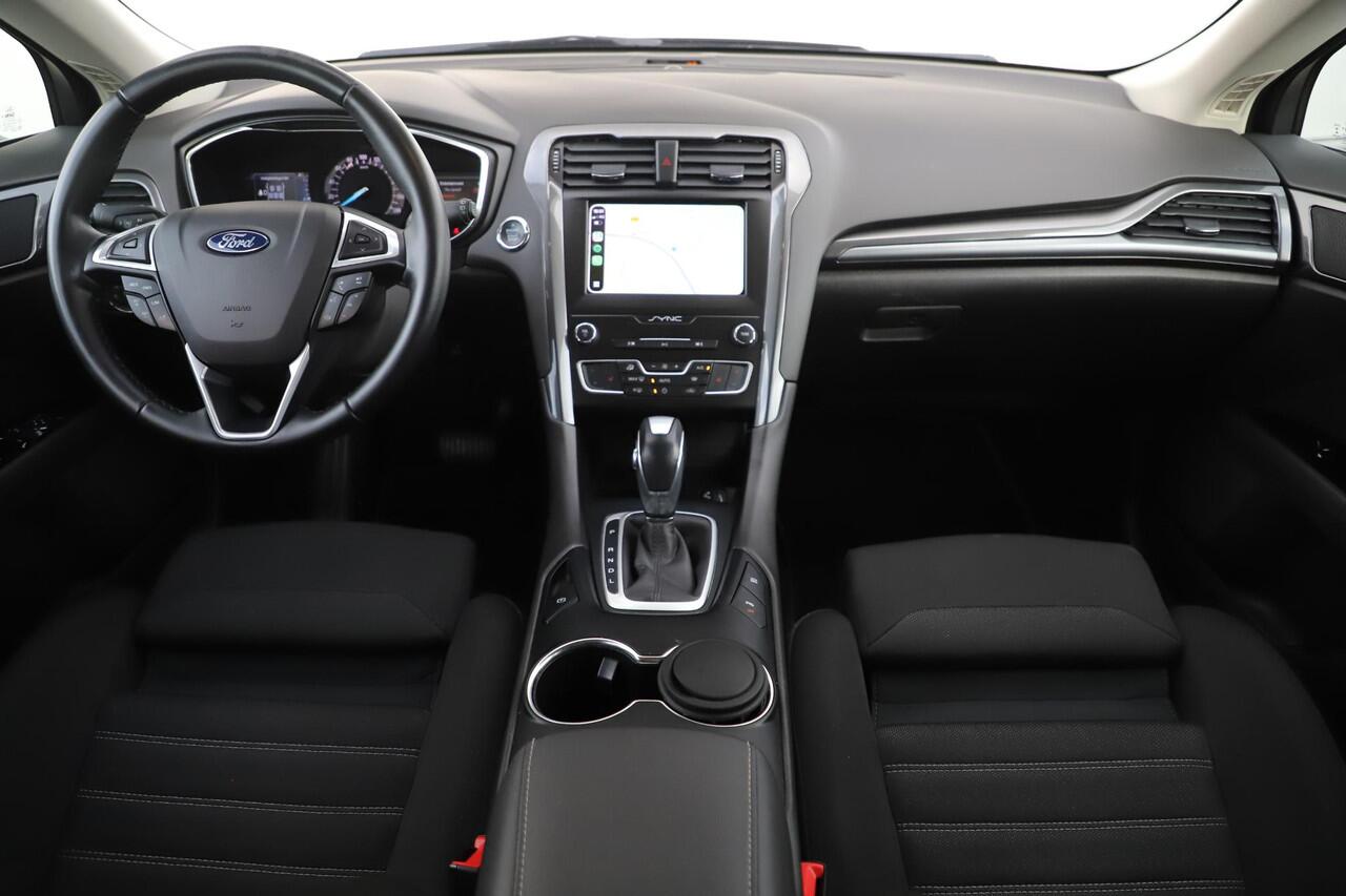 Ford MONDEO Wagon 2.0 IVCT HEV Titanium 17 inch LMV Carplay Android Navigatie Climate Cruise Control Stoelverwarming Parkeersensor