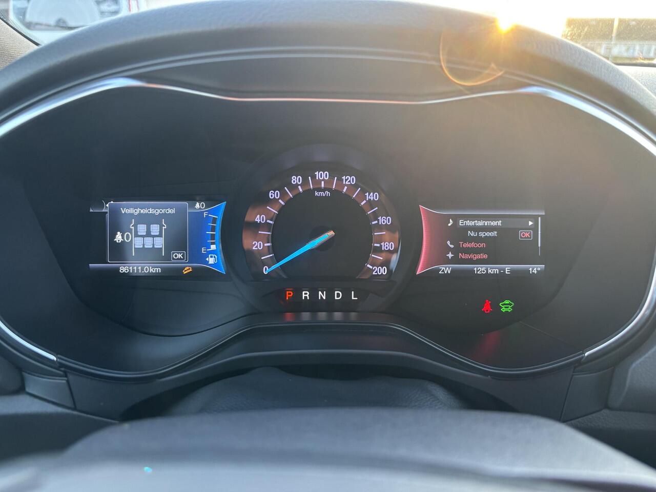 Ford MONDEO Wagon 2.0 IVCT HEV ST-Line 187pk | 18 inch velgen | Verwarmbare voorstoelen | Bestuurdersstoel Met Geheugen | Achteruitrijcamera | Half leder