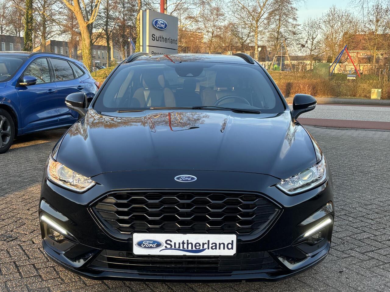 Ford MONDEO Wagon 2.0 IVCT HEV ST-Line 187pk | 18 inch velgen | Verwarmbare voorstoelen | Bestuurdersstoel Met Geheugen | Achteruitrijcamera | Half leder