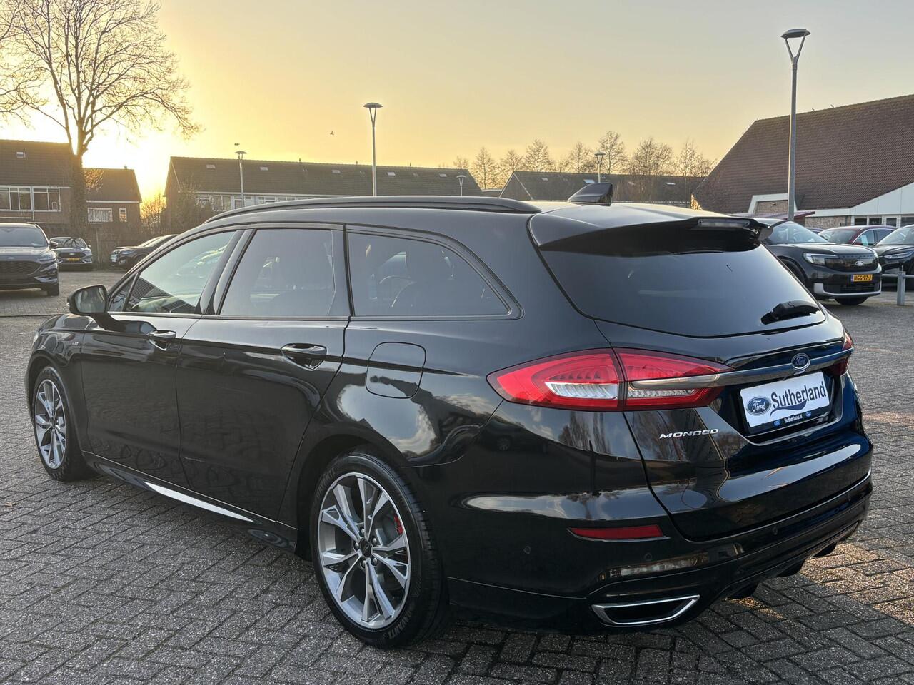 Ford MONDEO Wagon 2.0 IVCT HEV ST-Line 187pk | 18 inch velgen | Verwarmbare voorstoelen | Bestuurdersstoel Met Geheugen | Achteruitrijcamera | Half leder