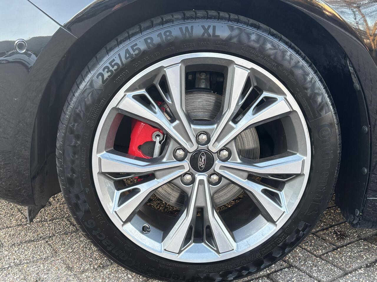 Ford MONDEO Wagon 2.0 IVCT HEV ST-Line 187pk | 18 inch velgen | Verwarmbare voorstoelen | Bestuurdersstoel Met Geheugen | Achteruitrijcamera | Half leder