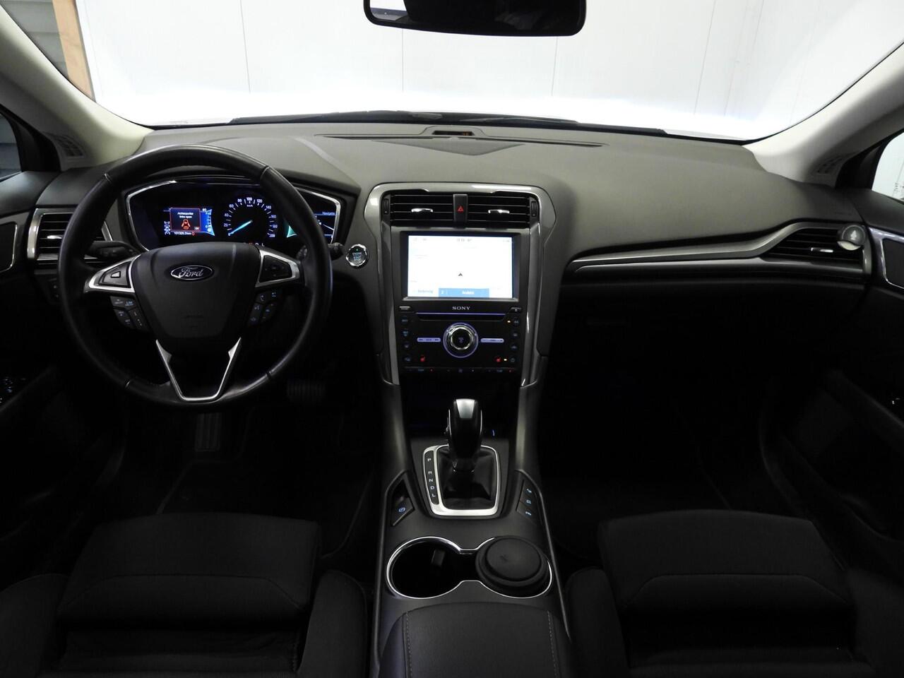 Ford MONDEO Wagon 2.0 IVCT HEV Titanium NAVI/CAMERA/CLIMA/LED/17"LMV!