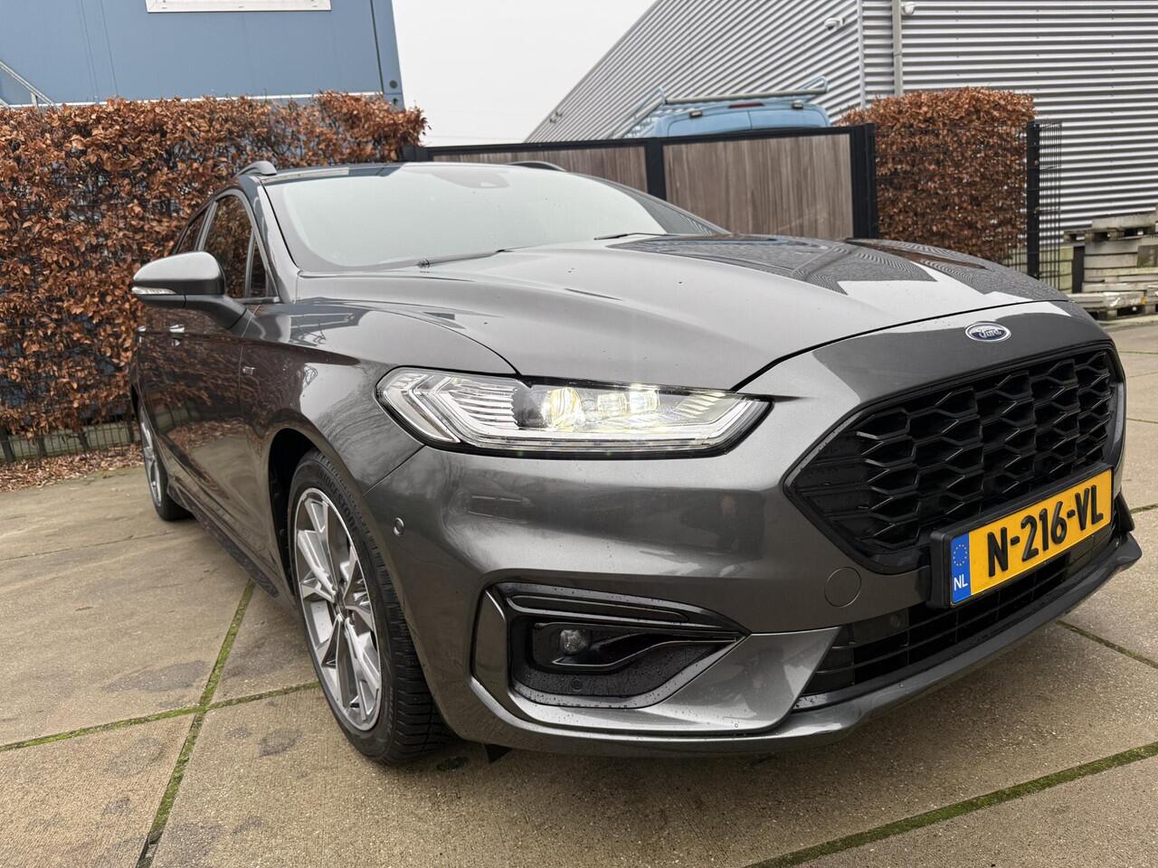 Ford MONDEO Wagon 2.0 IVCT HEV ST-Line zeer netjes!