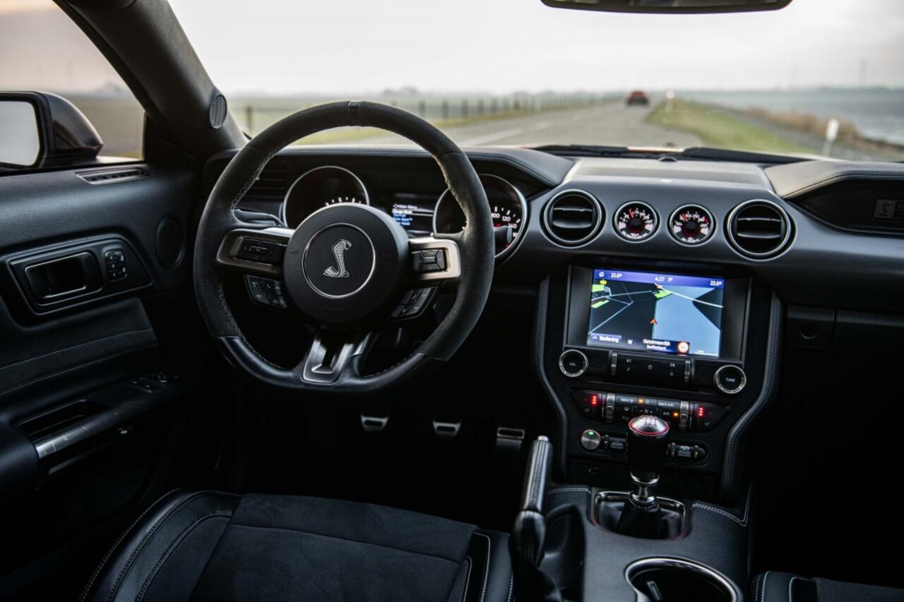 Ford MUSTANG SHELBY GT350 1 owner Collectors item