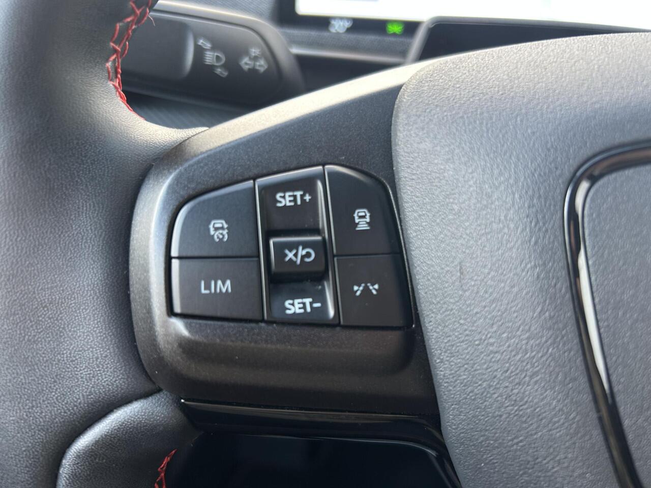 Ford MUSTANG Mach-E AWD 75 kWh / Navigatie / Panorama dak / Achterklep Elektrisch / Cruise Control Adaptief / Climate Control /