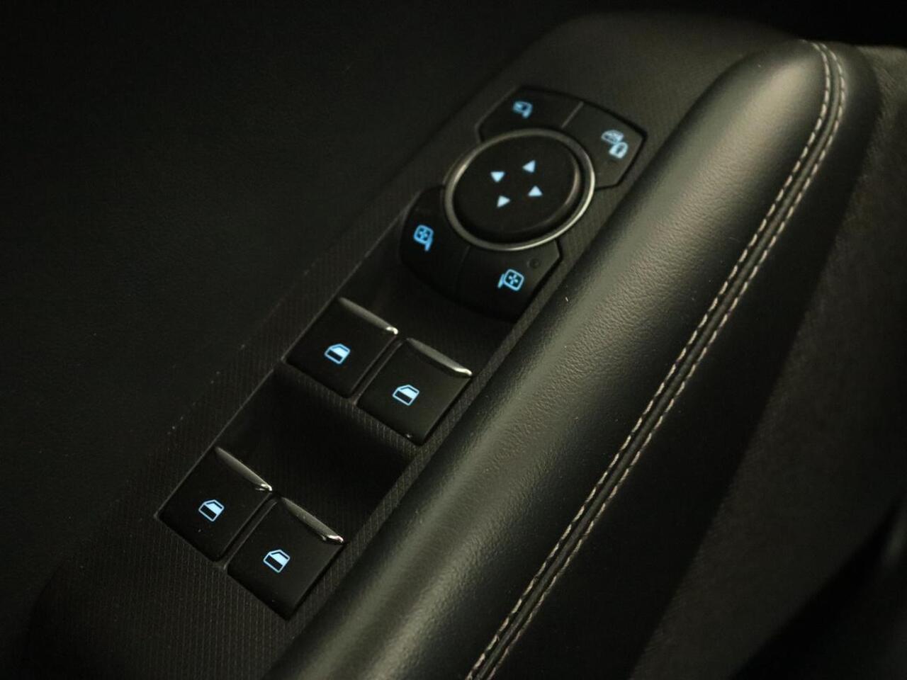 Ford MUSTANG Mach-E RWD 75 kWh | Leder | Stoelverwarming | 360 Camera | Adaptive cruise | B&O Sound | Stuurverwarming | Carplay | Navigatie