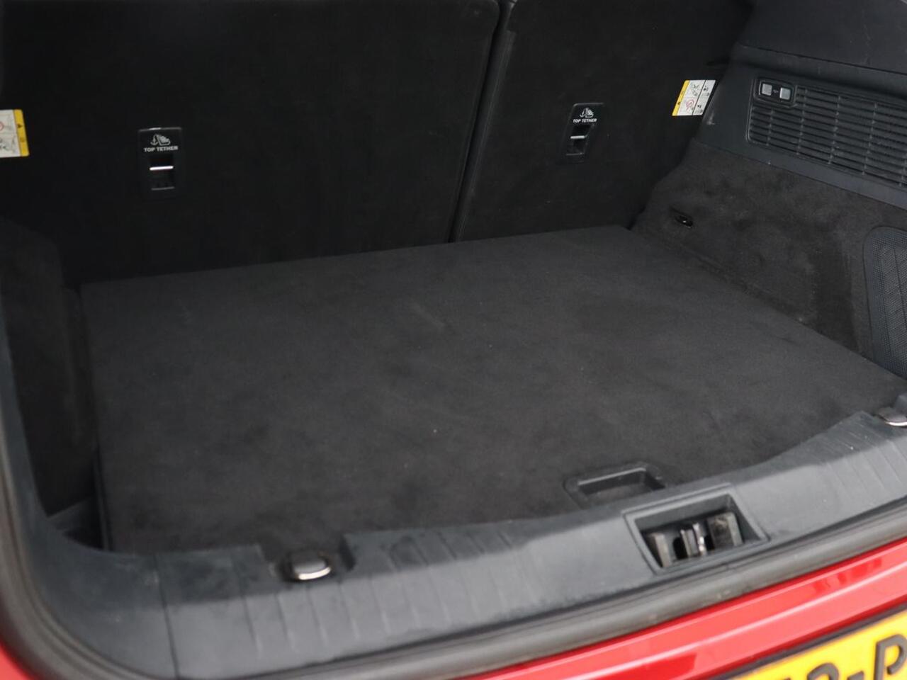 Ford MUSTANG Mach-E RWD 75 kWh | Leder | Stoelverwarming | 360 Camera | B&O Sound | Adaptive cruise | Carplay | Keyless | Navigatie | Stuurverwarming | Full LED | 20'' lichtmetalen velgen