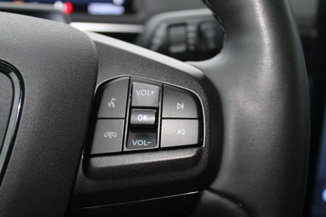 Ford MUSTANG Mach-E RWD 75 kWh | Trekhaak | Lederen bekleding | Voorruitverwarming | Stoelverwarming | Adaptieve cruise Control | Camera | Electrische achterklep