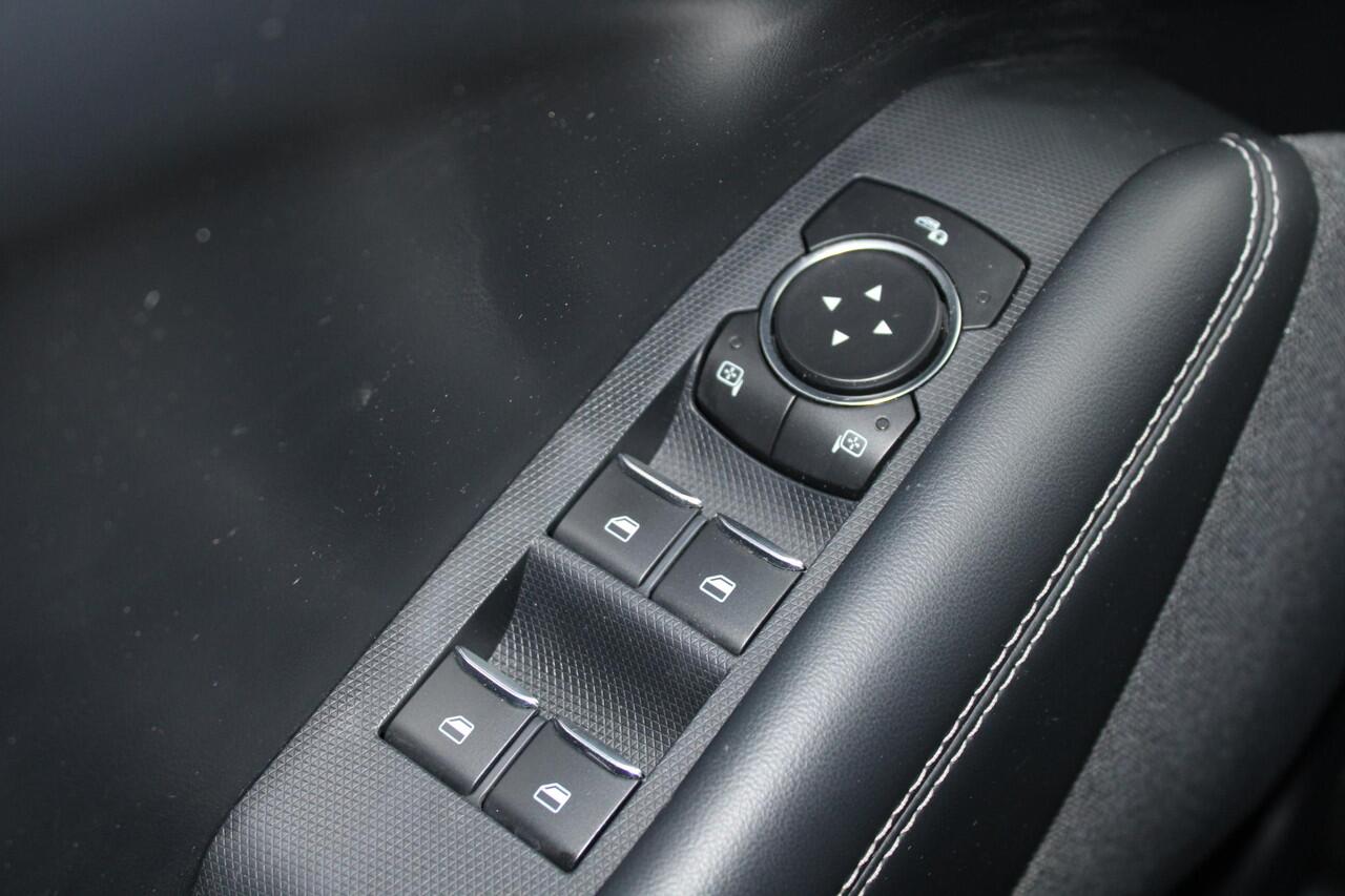 Ford MUSTANG Mach-E RWD 75 kWh | Trekhaak | Lederen bekleding | Voorruitverwarming | Stoelverwarming | Adaptieve cruise Control | Camera | Electrische achterklep