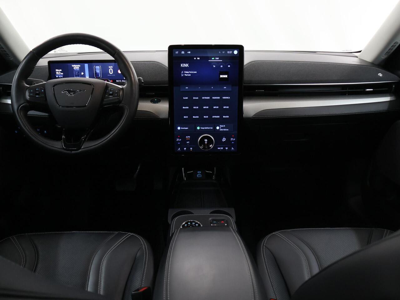 Ford MUSTANG Mach-E RWD 75 kWh | Trekhaak | Panoramadak | B&O | Winterpakket | Cruise Control Adaptief |