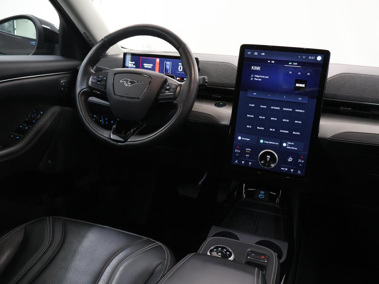 Ford MUSTANG Mach-E RWD 75 kWh | Trekhaak | Panoramadak | B&O | Winterpakket | Cruise Control Adaptief |