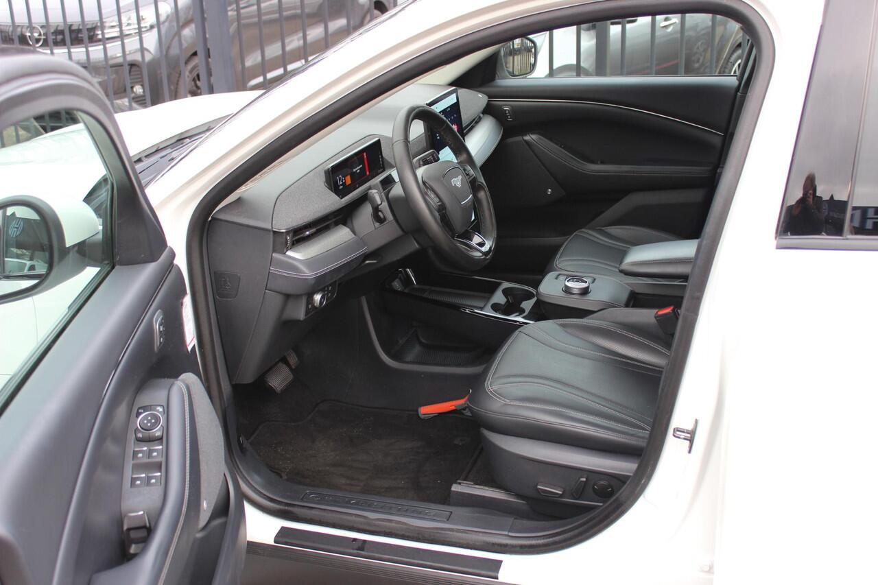 Ford MUSTANG Mach-E Extended RWD 98 kWh, SOH 93.5, Panoramadak, Leer!