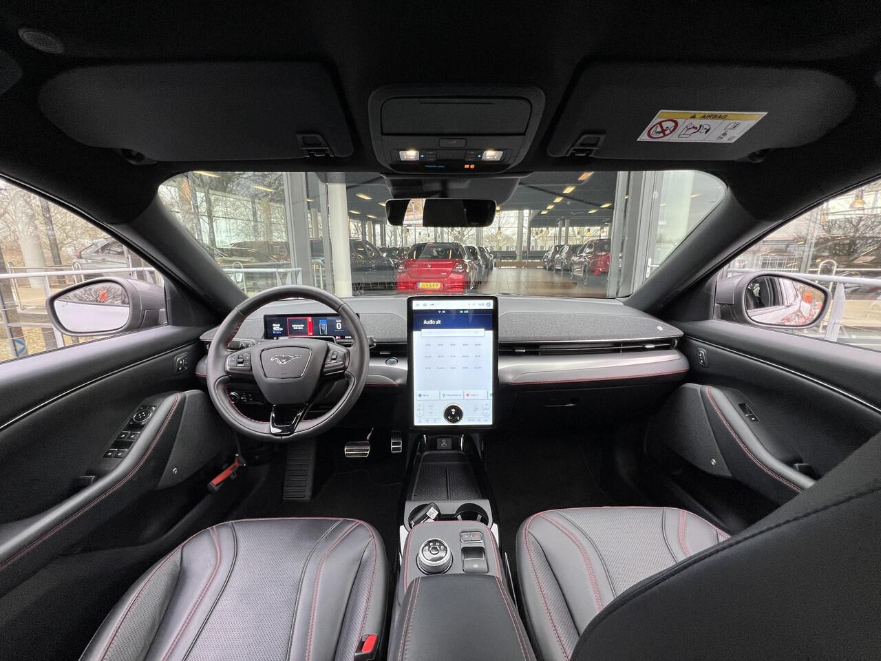 Ford MUSTANG Mach-E Extended First Edition AWD 98 kWh 338PK | 95,5% SOH | Panoramadak | Leder | Navigatie