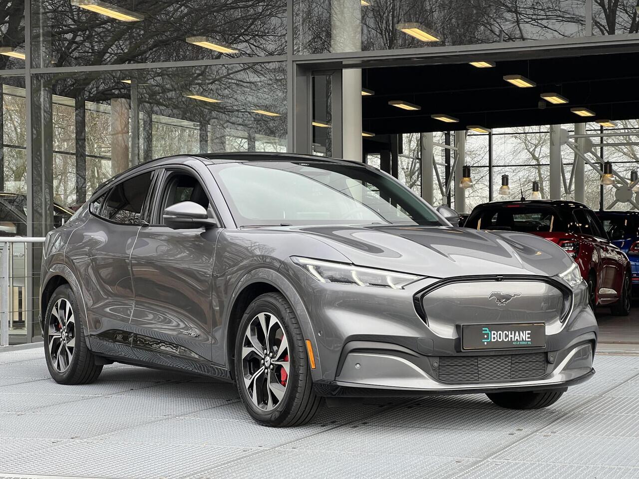 Ford MUSTANG Mach-E Extended First Edition AWD 98 kWh 338PK | 95,5% SOH | Panoramadak | Leder | Navigatie