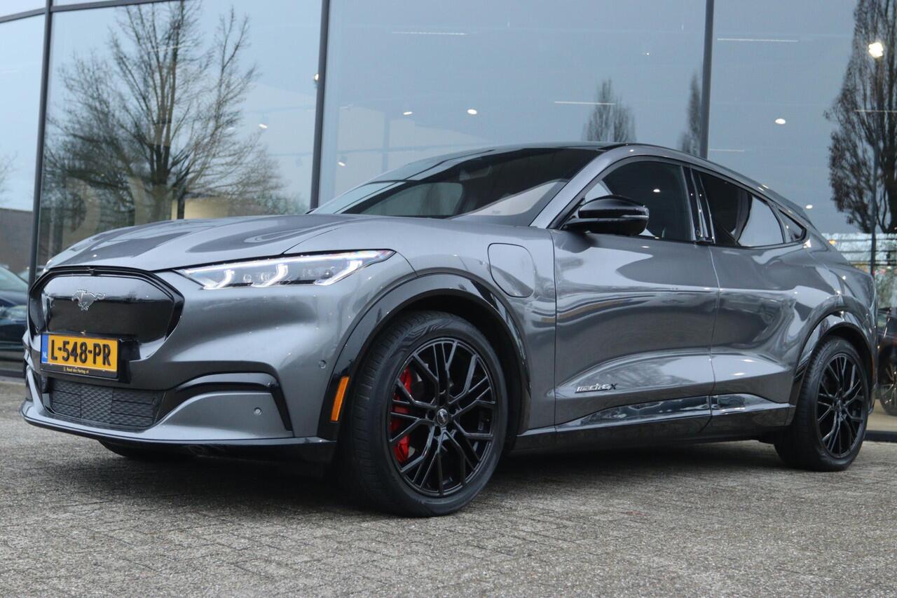 Ford MUSTANG MACH-E EXTENDED FIRST EDITION AWD 98KWH ORIG. NL | 373PK | SOH 93% | CARPLAY | 360 CAMERA | B&O | MEMORY | WINTERPACK