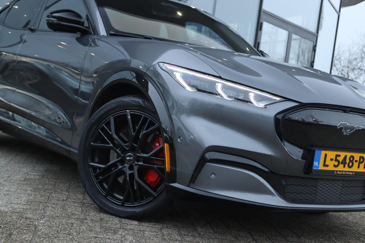 Ford MUSTANG MACH-E EXTENDED FIRST EDITION AWD 98KWH ORIG. NL | 373PK | SOH 93% | CARPLAY | 360 CAMERA | B&O | MEMORY | WINTERPACK