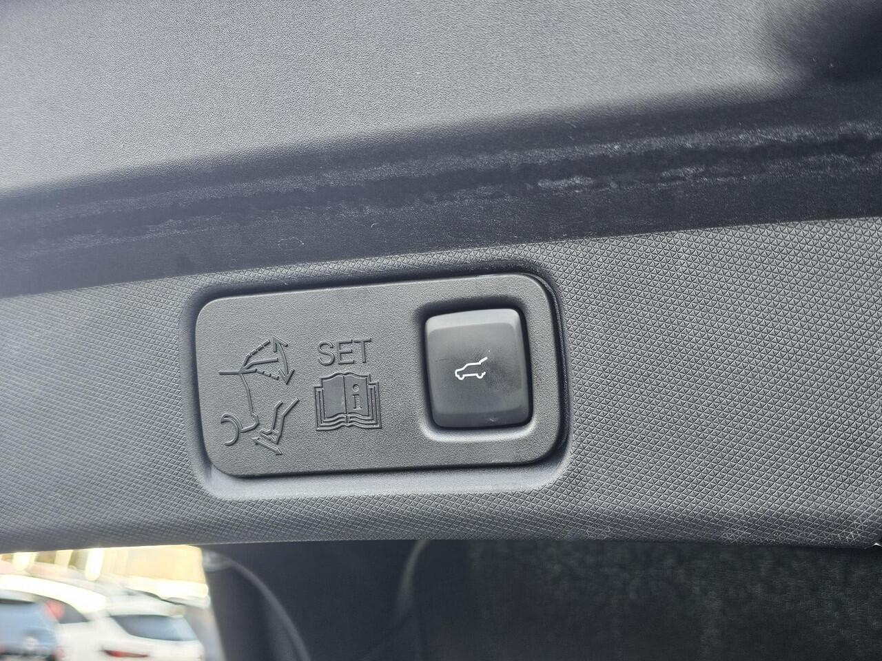 Ford MUSTANG Mach-E RWD 75 kWh | Bang & Olufsen | 43600 km