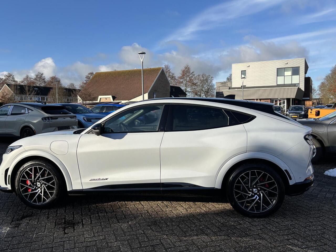 Ford MUSTANG Mach-E GT Extended AWD 98 kWh 486pk Adaptieve Cruise | Afneembare Trekhaak | Nederlandse Auto | Dealer onderhouden