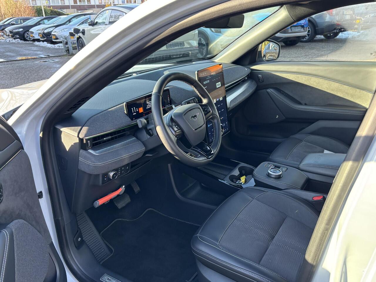 Ford MUSTANG Mach-E GT Extended AWD 98 kWh 486pk Adaptieve Cruise | Afneembare Trekhaak | Nederlandse Auto | Dealer onderhouden