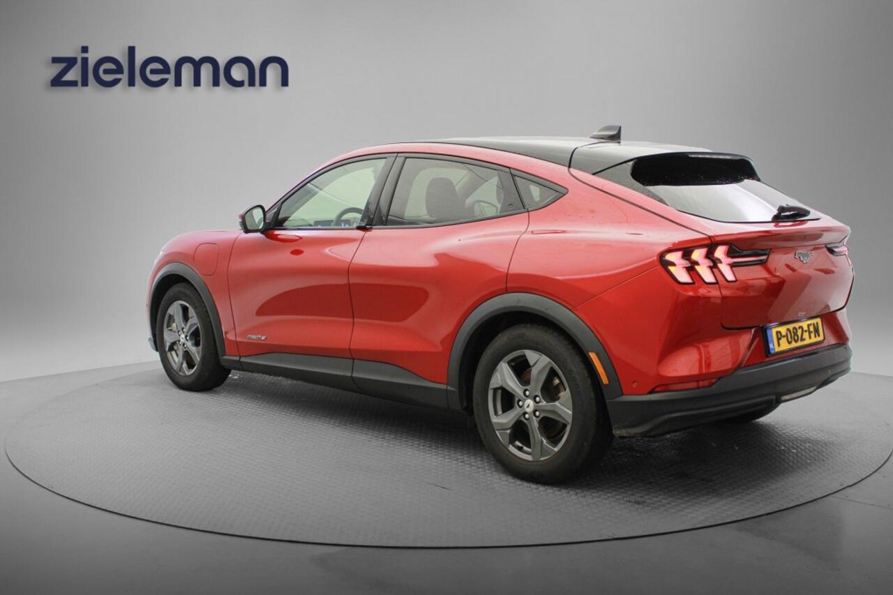 Ford MUSTANG RWD 75 KWH - Panorama, Leer, Navi, Camera, Stoel/Stuur verw. SOH 94%