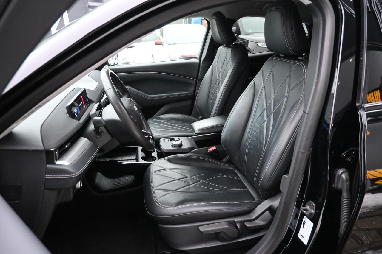 Ford MUSTANG Mach-E Extended RWD 98 kWh | CAMERA | STUUR/STOELVERWARMING | LEDER | B&O | NAVI | CRUISE CONTROL | CLIMATE CONTROL| ALL-SEASONBANDEN | PDC | LMV