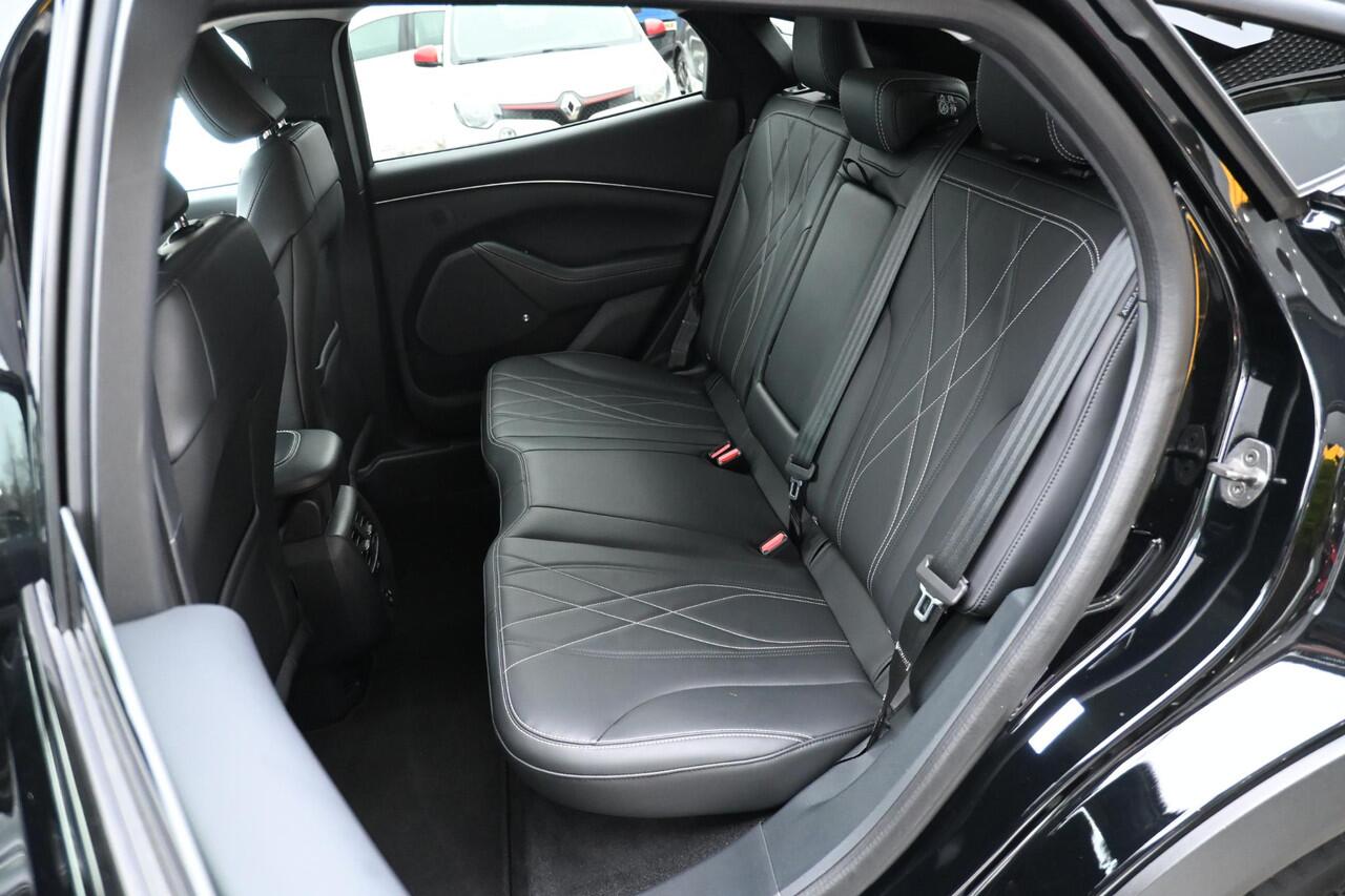 Ford MUSTANG Mach-E Extended RWD 98 kWh | CAMERA | STUUR/STOELVERWARMING | LEDER | B&O | NAVI | CRUISE CONTROL | CLIMATE CONTROL| ALL-SEASONBANDEN | PDC | LMV