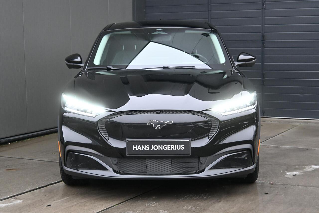 Ford MUSTANG Mach-E Extended RWD 98 kWh | CAMERA | STUUR/STOELVERWARMING | LEDER | B&O | NAVI | CRUISE CONTROL | CLIMATE CONTROL| ALL-SEASONBANDEN | PDC | LMV