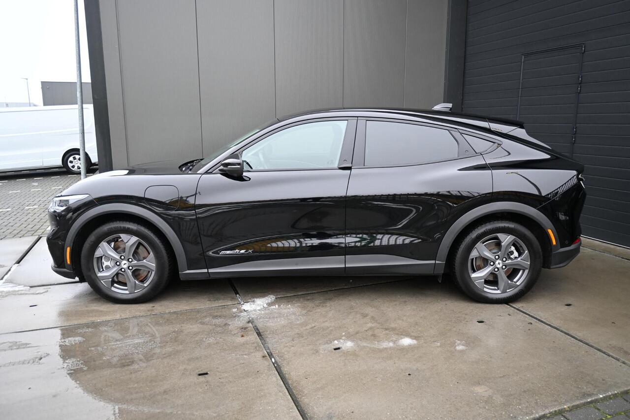 Ford MUSTANG Mach-E Extended RWD 98 kWh | CAMERA | STUUR/STOELVERWARMING | LEDER | B&O | NAVI | CRUISE CONTROL | CLIMATE CONTROL| ALL-SEASONBANDEN | PDC | LMV