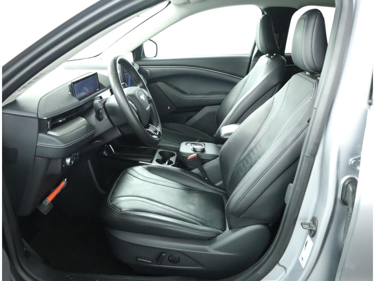 Ford MUSTANG Mach-E RWD 75 kWh |NAP |1e eigenaar |Pano|B&O|BTW |Bomvol