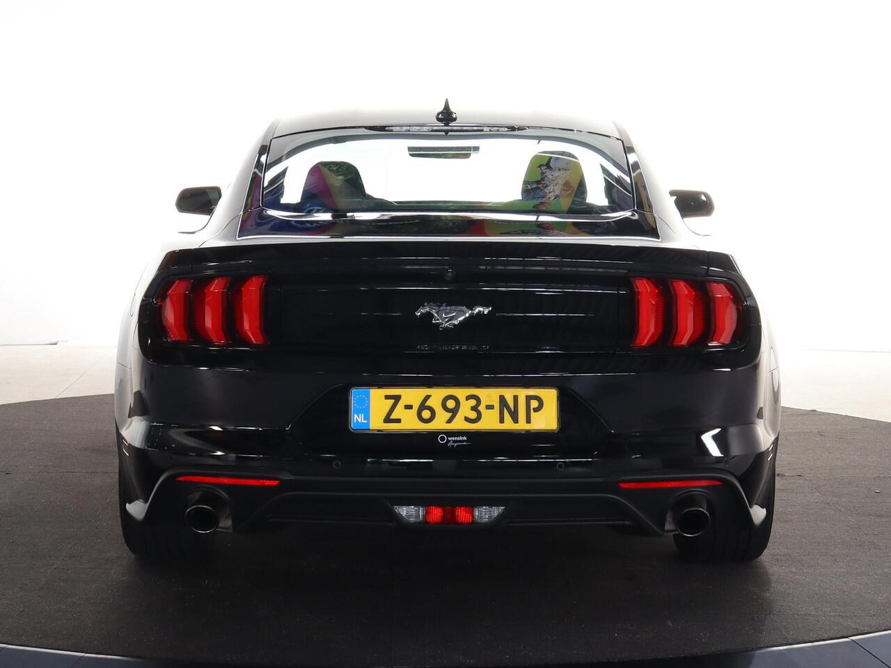 Ford MUSTANG Fastback 2.3 EcoBoost | Achteruitrijcamera | Navigatie | Climate Control |