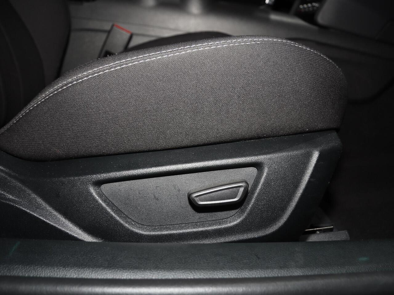 Ford MUSTANG Fastback 2.3 EcoBoost | Achteruitrijcamera | Navigatie | Climate Control |