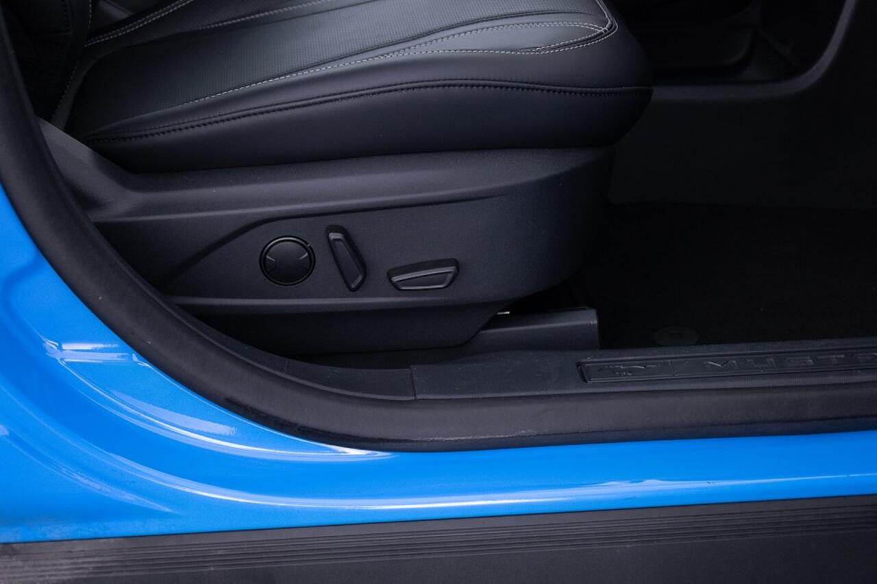 Ford MUSTANG Mach-E RWD 75 kWh | PANORAMADAK | Full LED | LEDER | B&O | NAVI | SOH 95,5%