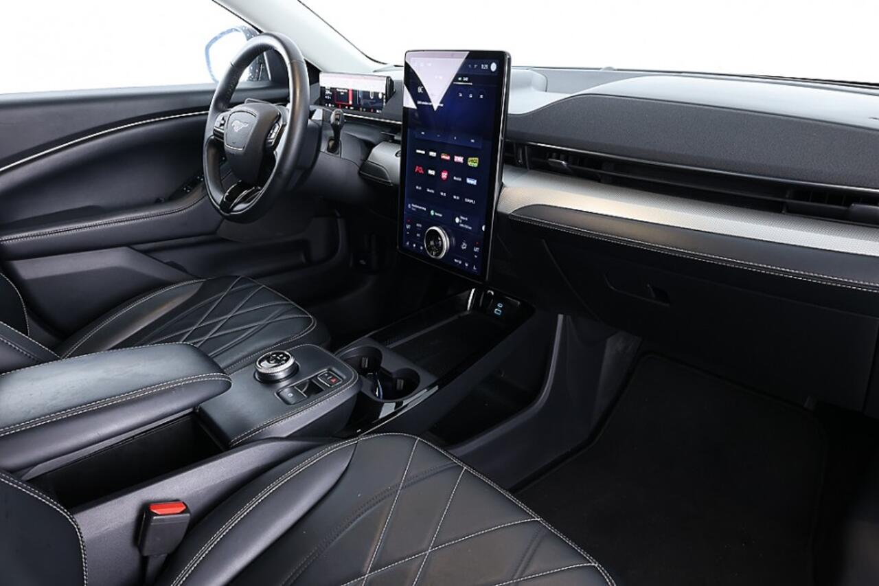 Ford MUSTANG Mach-E RWD 75 kWh | Full LED | LEDER | CAMERA | SOH 96%