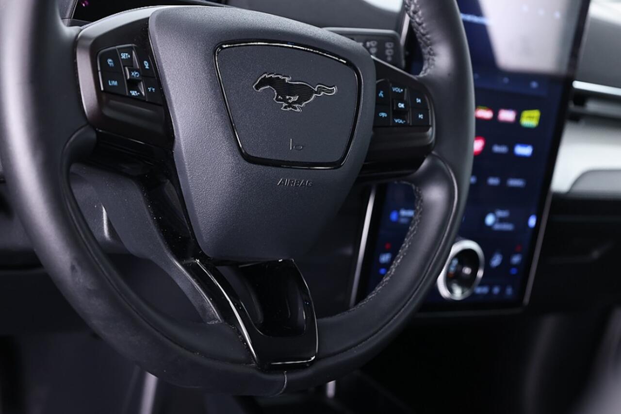 Ford MUSTANG Mach-E RWD 75 kWh | Full LED | LEDER | CAMERA | SOH 96%