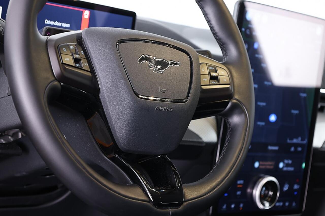 Ford MUSTANG Mach-E 75kWh RWD | LEDER | NAVI | Full LED | SOH 97%