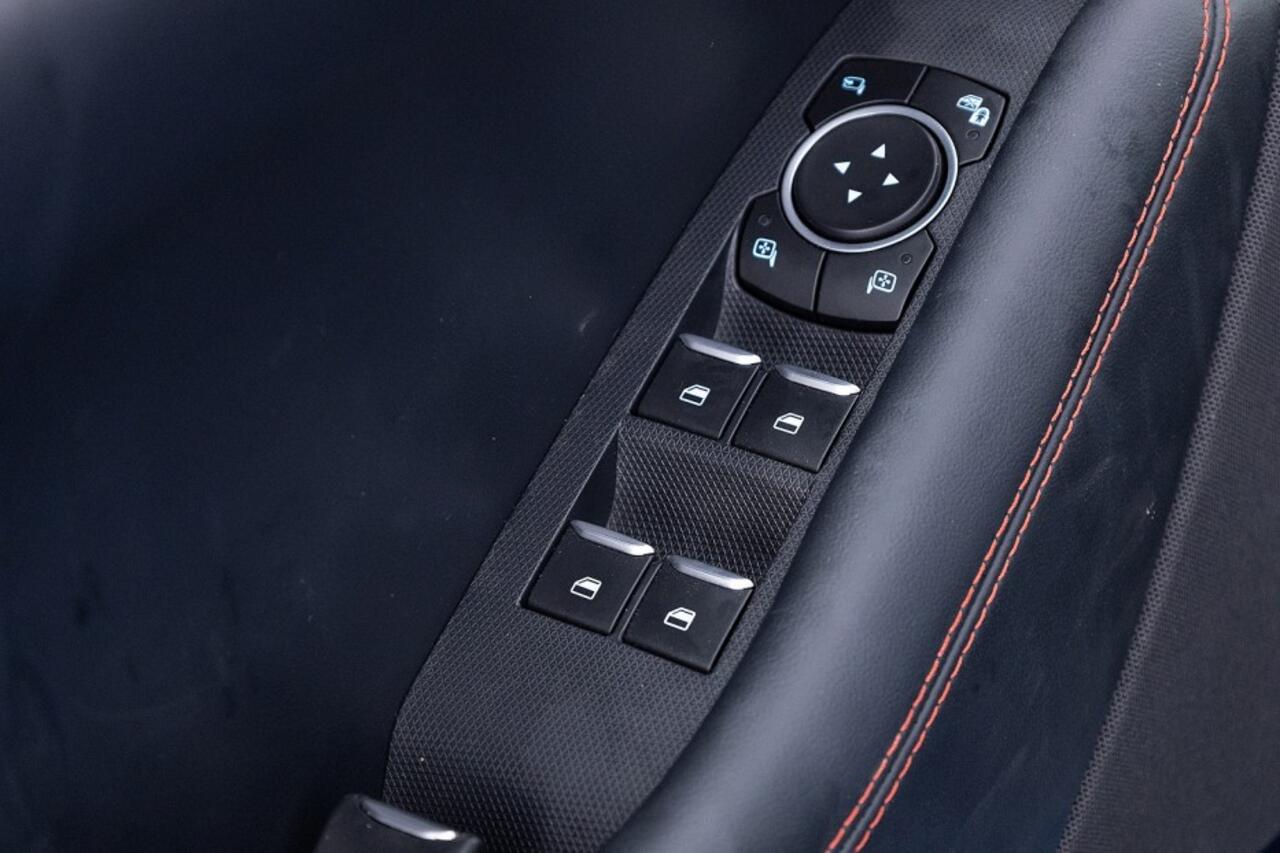 Ford MUSTANG Mach-E Premium AWD 75 kWh | LEDER | KEYLESS | Full LED | SOH 98,5%