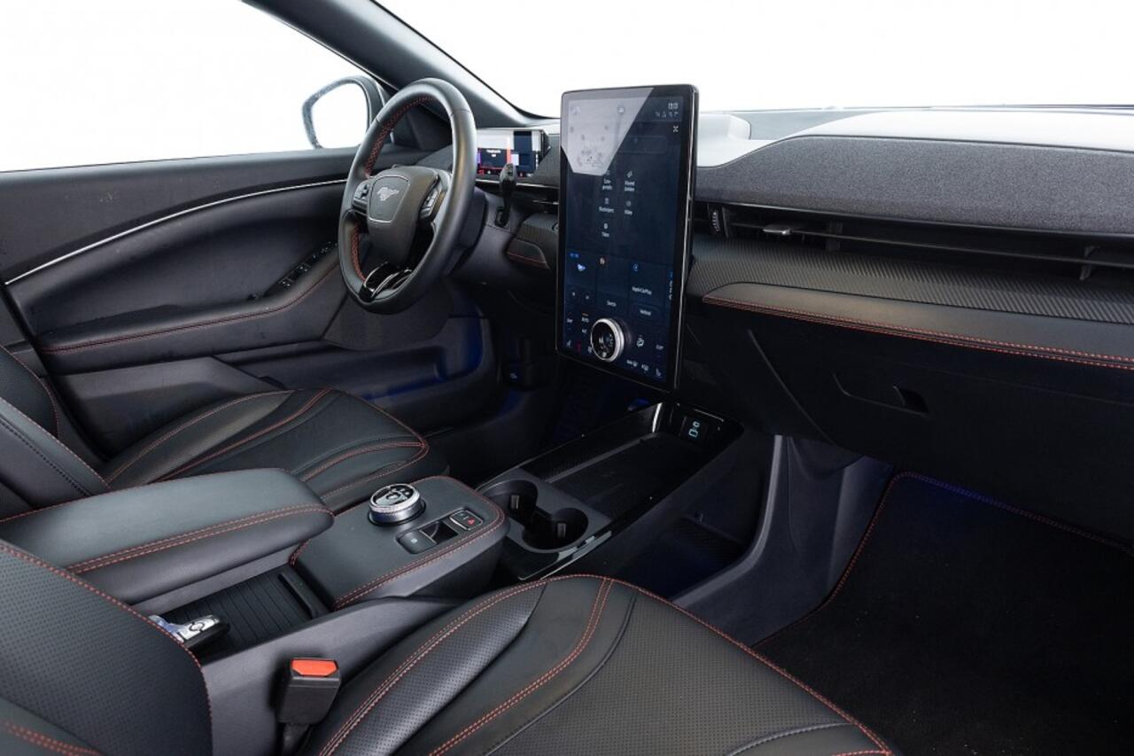 Ford MUSTANG Mach-E Premium AWD 75 kWh | LEDER | KEYLESS | Full LED | SOH 98,5%