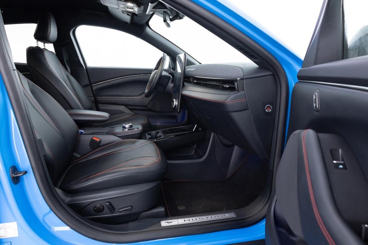 Ford MUSTANG Mach-E Premium AWD 75 kWh | LEDER | KEYLESS | Full LED | SOH 98,5%