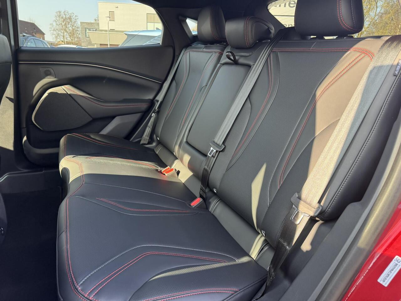 Ford MUSTANG Mach-E Extended Premium RWD 98 kWh | SCI | 294pk | Technology Pack Plus | Adaptieve Cruise |