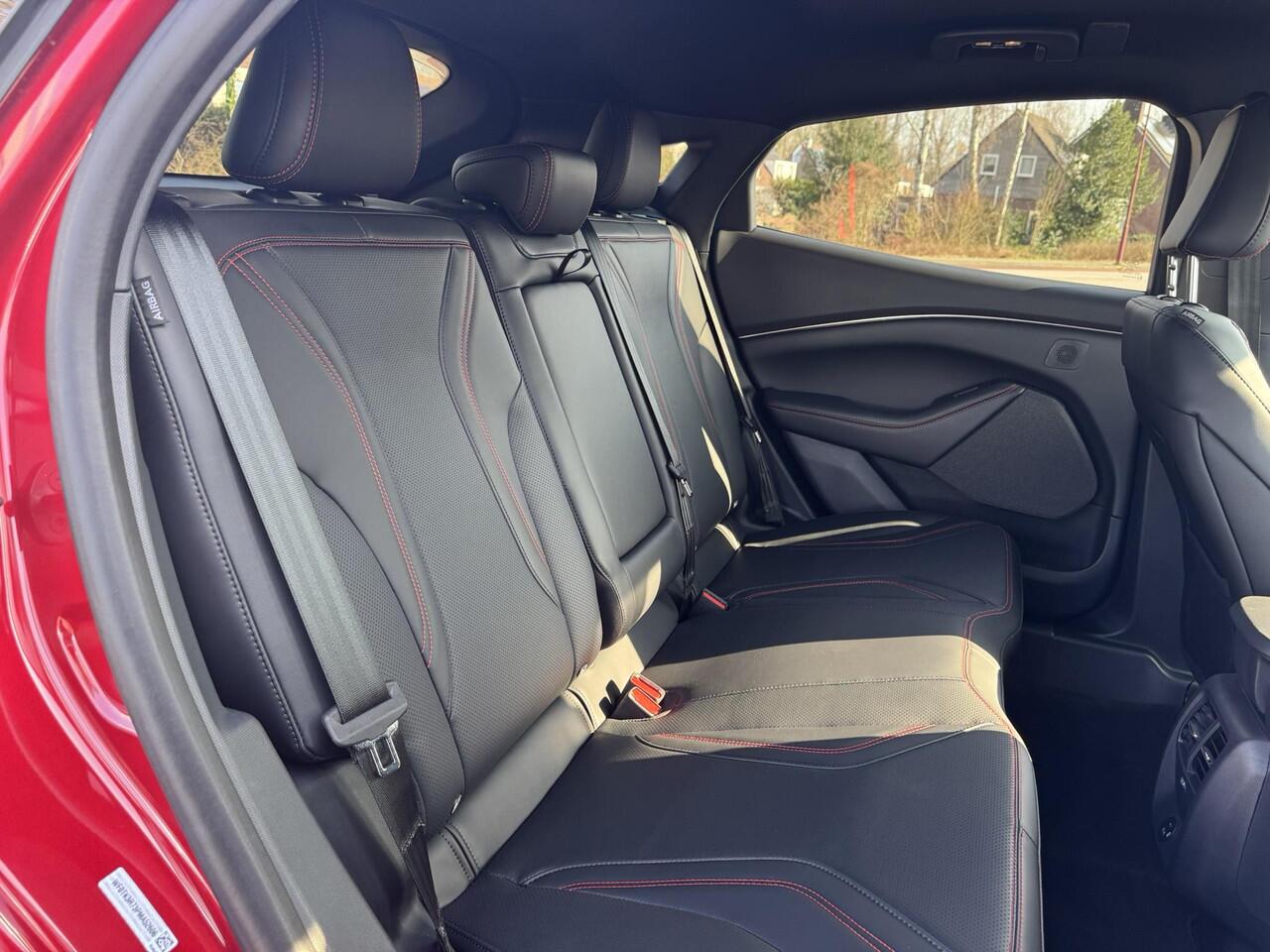 Ford MUSTANG Mach-E Extended Premium RWD 98 kWh | SCI | 294pk | Technology Pack Plus | Adaptieve Cruise |