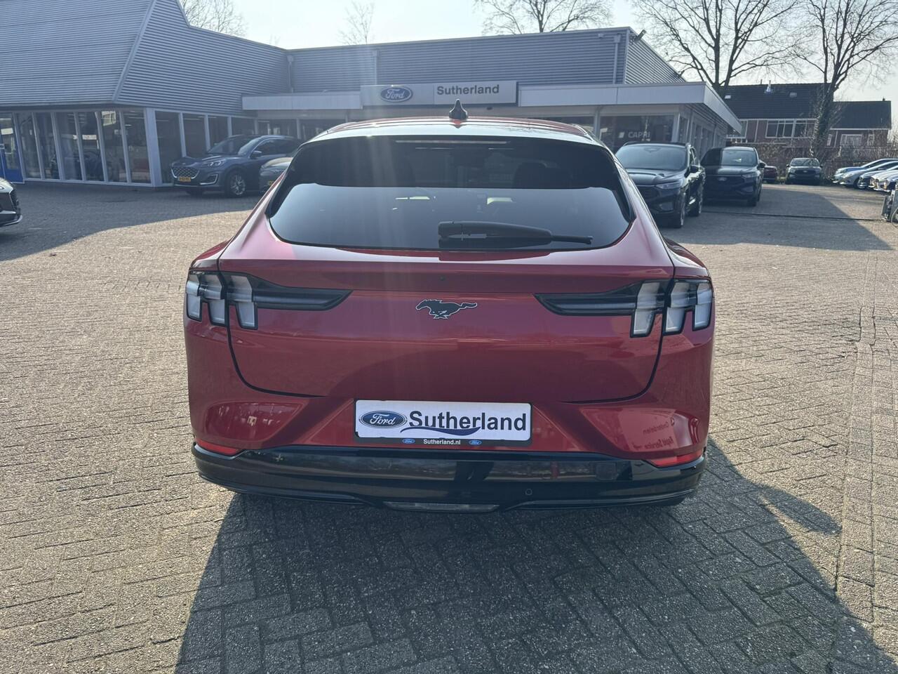 Ford MUSTANG Mach-E Extended Premium RWD 98 kWh | SCI | 294pk | Technology Pack Plus | Adaptieve Cruise |