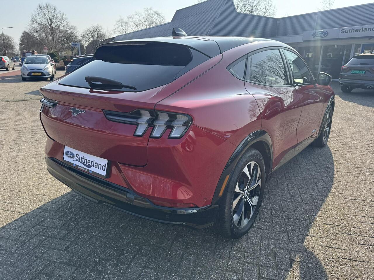 Ford MUSTANG Mach-E Extended Premium RWD 98 kWh | SCI | 294pk | Technology Pack Plus | Adaptieve Cruise |