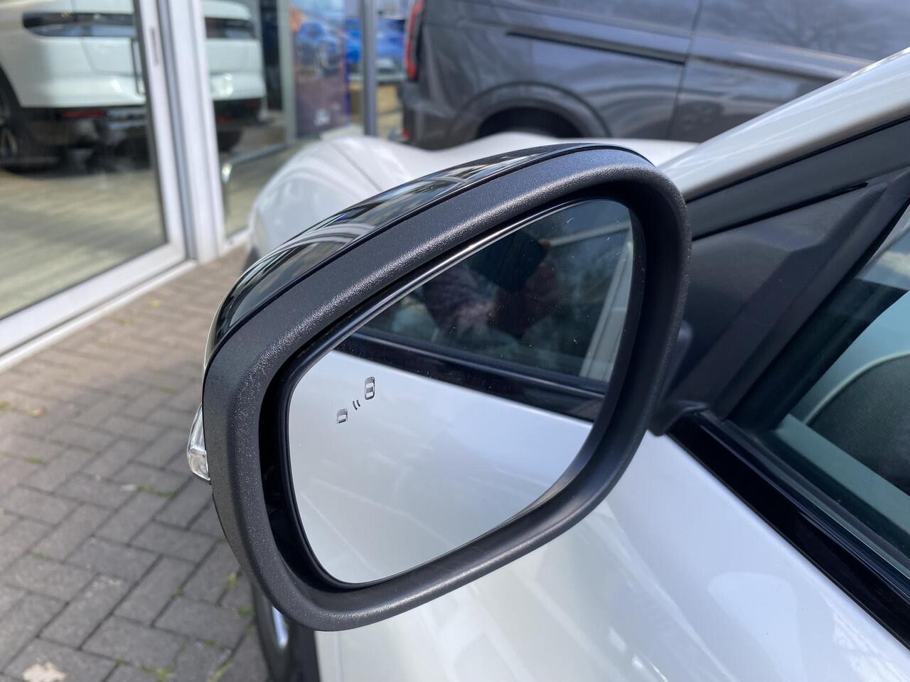 Ford MUSTANG Mach-E Standard Range RWD 72,6 kWh Direct uit voorraad leverbaar