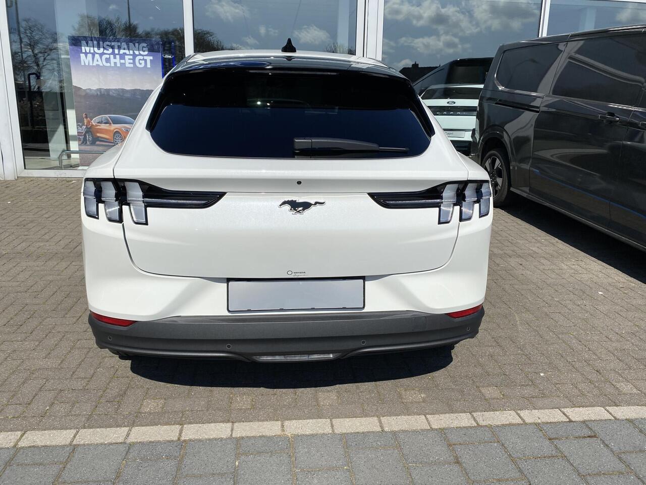 Ford MUSTANG Mach-E Standard Range RWD 72,6 kWh Direct uit voorraad leverbaar