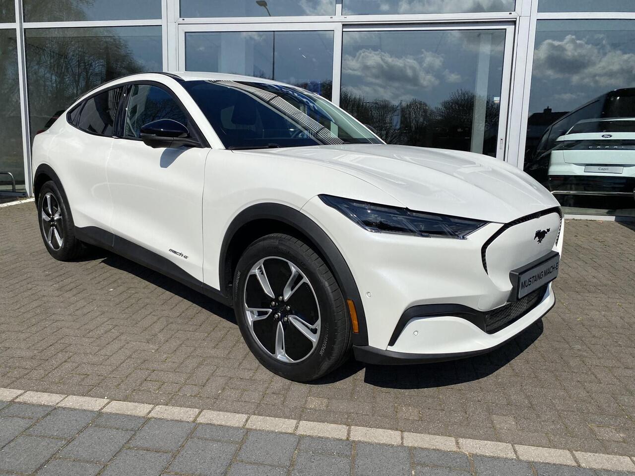 Ford MUSTANG Mach-E Standard Range RWD 72,6 kWh Direct uit voorraad leverbaar