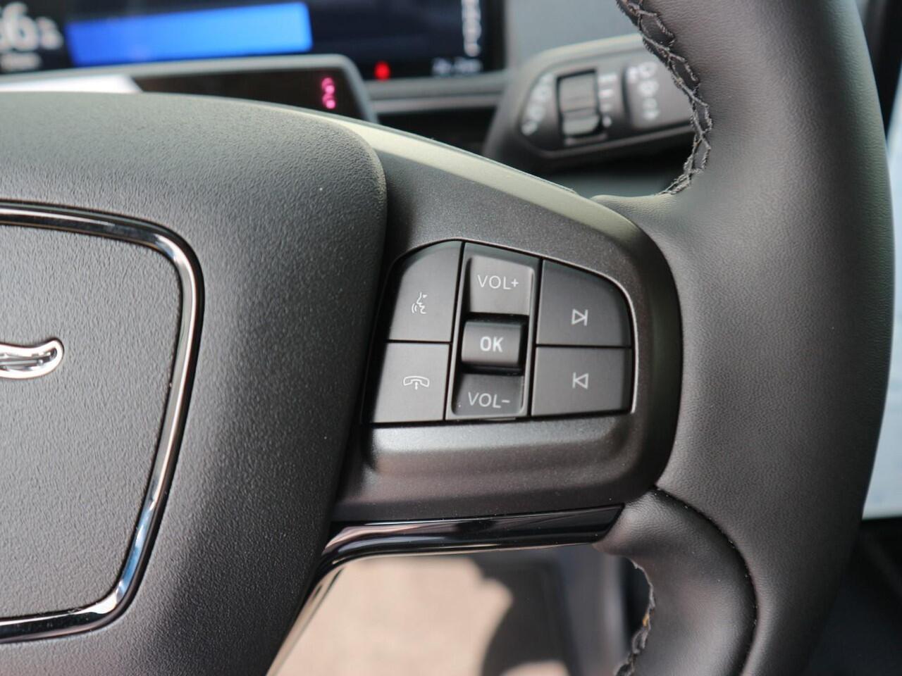 Ford MUSTANG Mach-E Standard RWD 75 kWh Ford Mustang Mach-E 75kWh Standard RWD