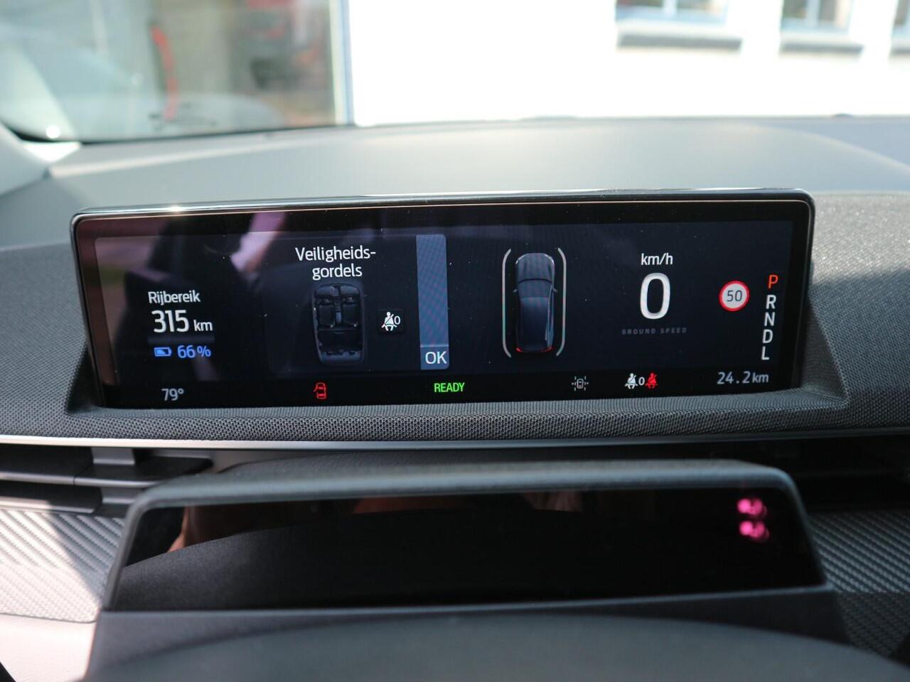 Ford MUSTANG Mach-E Standard RWD 75 kWh Ford Mustang Mach-E 75kWh Standard RWD